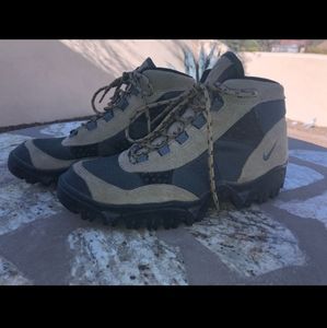 Nike Air Hiking Boots